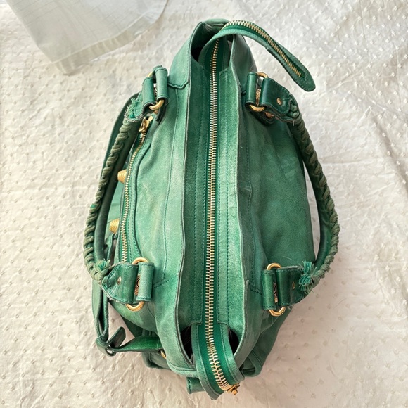 🥀 Authentic BALENCIAGA Chevre Giant 21 Gold Hardware City tote in Vert Gazon 🥀 - Picture 3 of 16